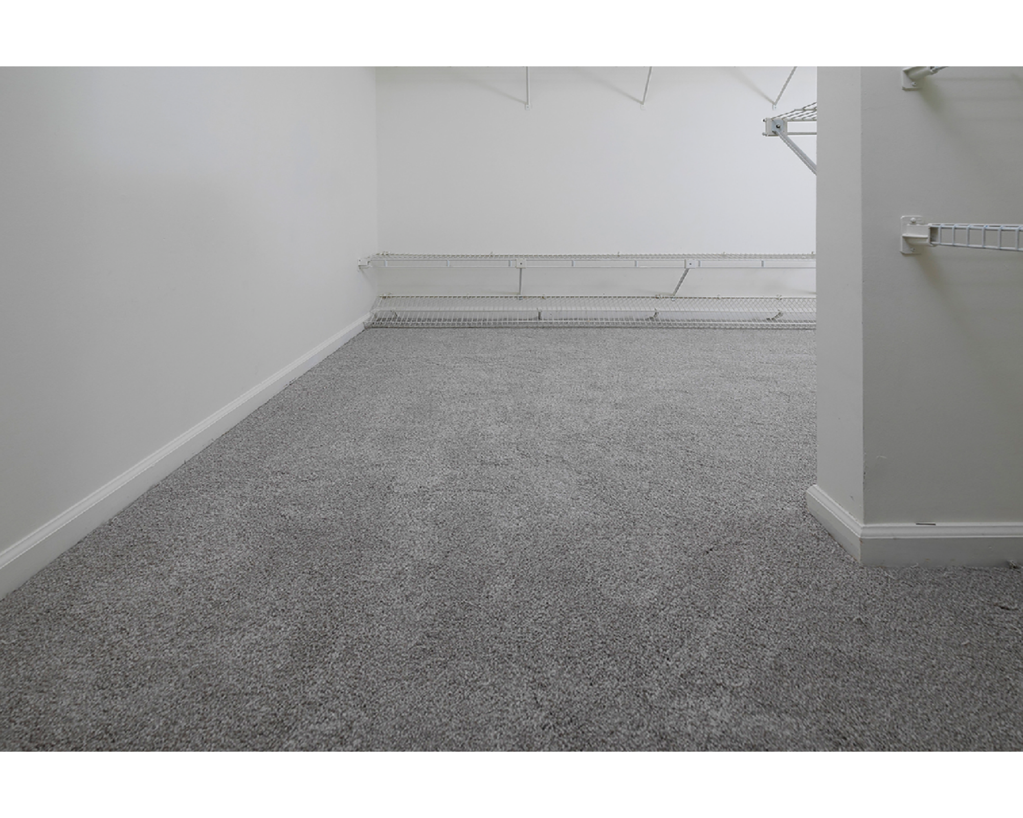 Plush carpet install East Cobb Atlanta Final Floors